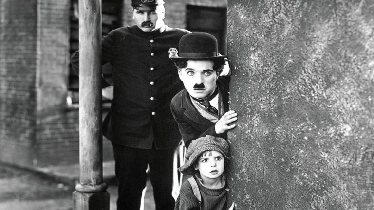 Cultura presenta en la Filmoteca d’Estiu el clàssic del cine mut ‘El chico’ (1921) de Charles Chaplin