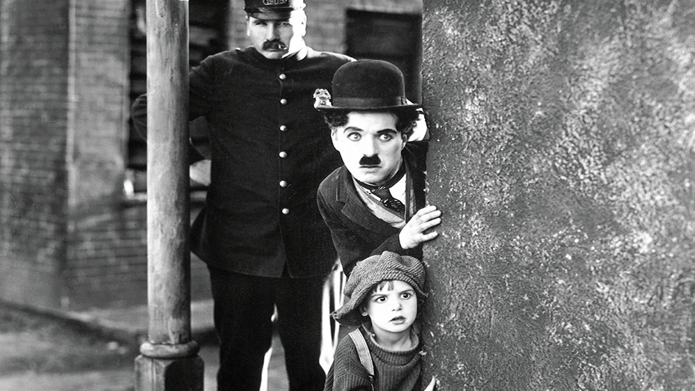 Cultura presenta en la Filmoteca d'Estiu el clàssic del cine mut 'El chico' (1921) de Charles Chaplin