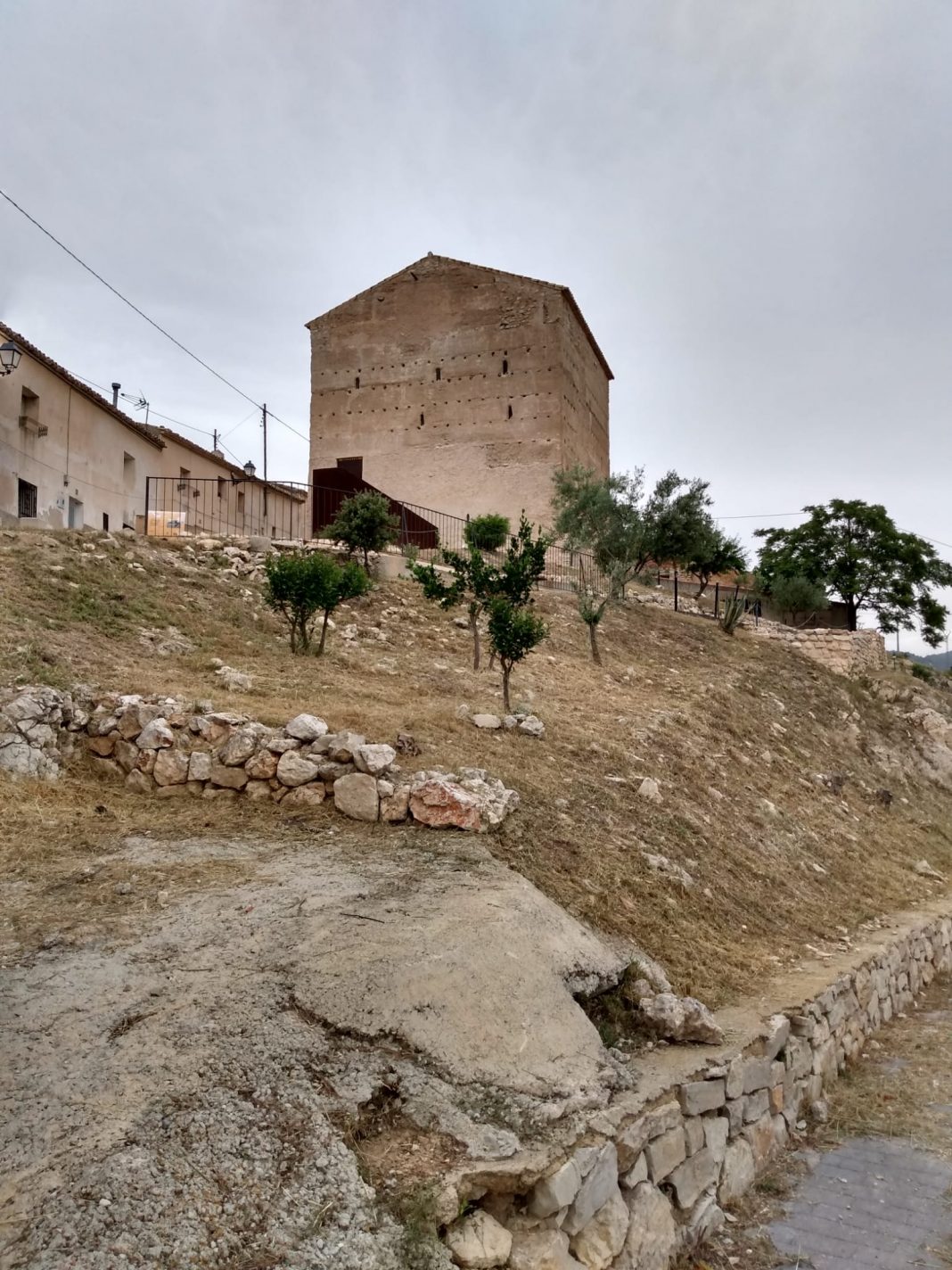 La Diputación renueva el convenio para la conservación y reparación del Museo de La Torre de les Maçanes