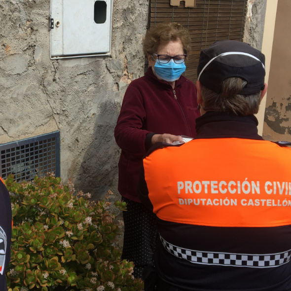 Los voluntarios de Protección Civil de la Diputación inician el reparto de medicamentos a domicilio a enfermos oncológicos de la provincia