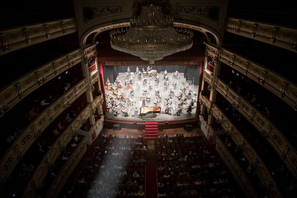 El Palau de la Música i l'Orquestra de València reten homenatge al pianista valencià Fernando Puchol