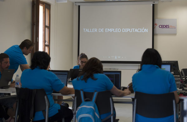 El Servef y la Diputación cofinancian dos talleres de empleo para formar y emplear a 30 alumnos de la zona de Albocàsser y Llucena