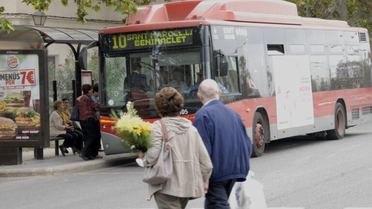 L’Ajuntament duplica el servici d’autobusos durant el cap de setmana i el dia de Tots Sants