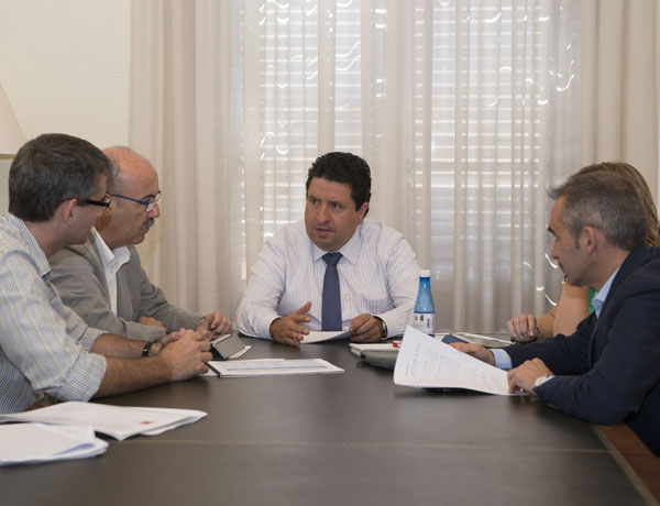 La Diputación pone en marcha con 629.900 euros tres planes provinciales contemplados en el Plan de Acción 2015