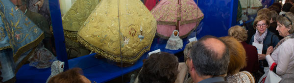 Moliner y la Cofradía del Lledó abren la Diputación a toda la provincia para disfrutar de la exposición ‘Los Mantos de la Virgen’ 
