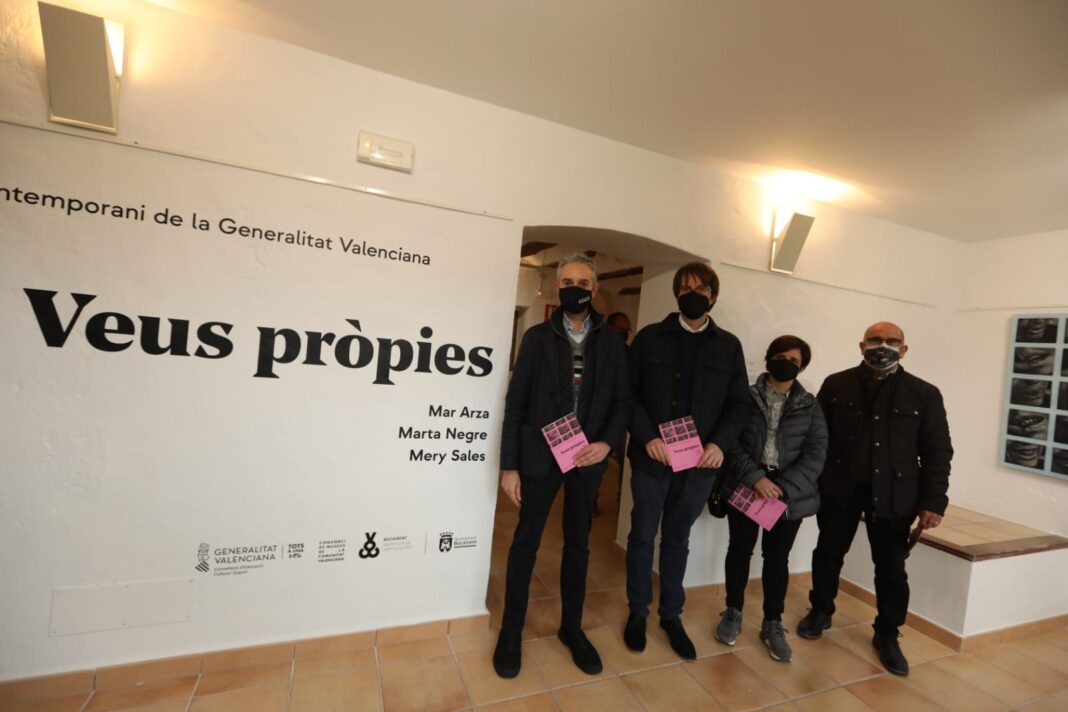 Arza, Negre i Sales reflexionen sobre l'evolució de la paraula en 'Veus pròpies. Art contemporani de la Generalitat Valenciana'