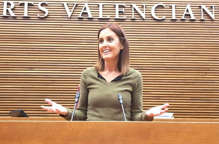 Elisa Díaz: “La mala gestión de Mollà inunda la Albufera de mortandad”
