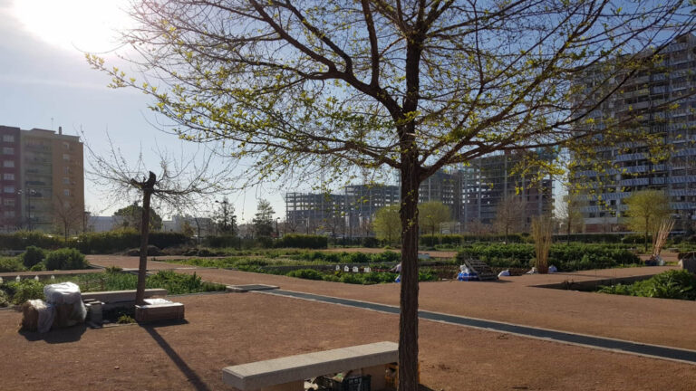 L’Ajuntament modernitzarà l’enllumenat en una zona d’horta de La Torre amb fanals solars