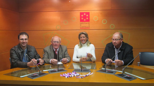 La Diputación ayuda esta Semana Santa a luchar contra el cáncer y a los menores en riesgo de exclusión con 6.000 pulseras solidarias