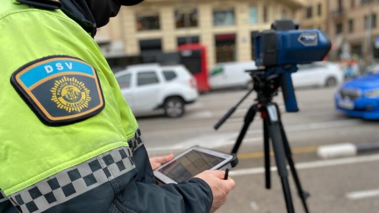 La Policia Local sanciona  61 conductors el primer dia de campanya de control de vehicles de mobilitat personal