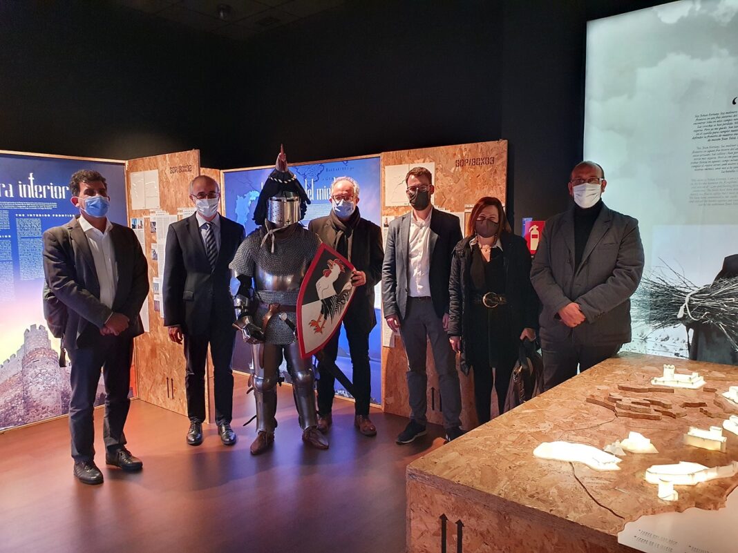 El MARQ inaugura la exposición itinerante ‘Guardianes de Piedra’ en el Museo Dámaso Navarro de Petrer