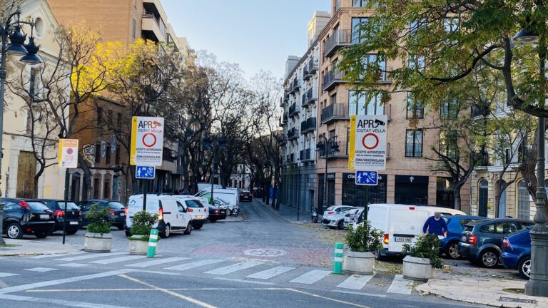 València posa en marxa l’Àrea de Prioritat Residencial Ciutat Vella Nord que va demanar el veïnat i acredita més de 14.000 vehicles