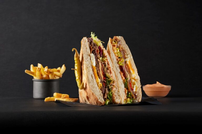 VIPS suma más de 1 millón de CachoPowers vendidos y registra el sándwich tras su éxito