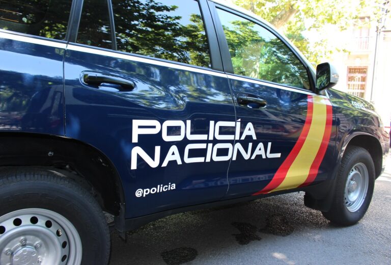 coche de policia nacional