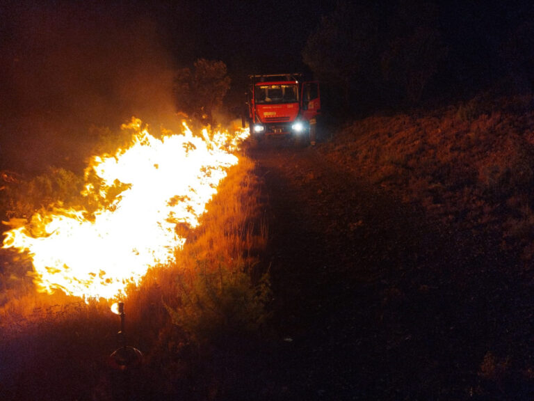 CSIF denuncia que los bomberos que participaron en la extinción del incendio de Bejís aún no han cobrado