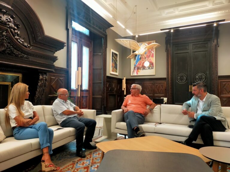 CSIF se reúne con el alcalde de Valencia y le pide que detalle su propuesta de semanas de cuatro días laborables