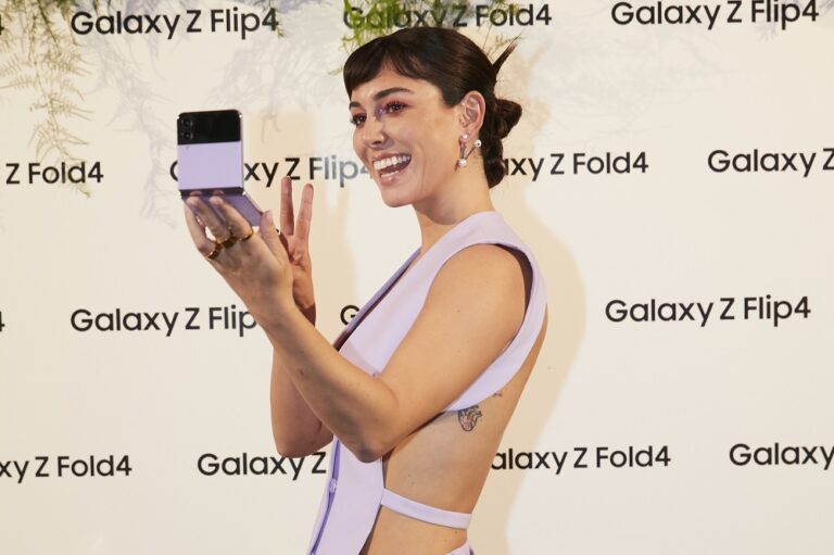 Samsung presenta los nuevos móviles plegables de cuarta generación: Galaxy Z Fold4 y Galaxy Z Flip4