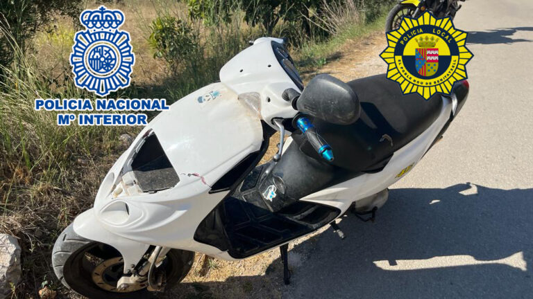 Detenidos tres jóvenes que robaban ciclomotores en Dénia y otros municipios de la Marina Alta