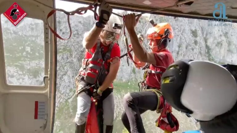 Rescatadas dos personas tras sufrir una caída en el Barranco de Eneko y la Sierra de Bernia