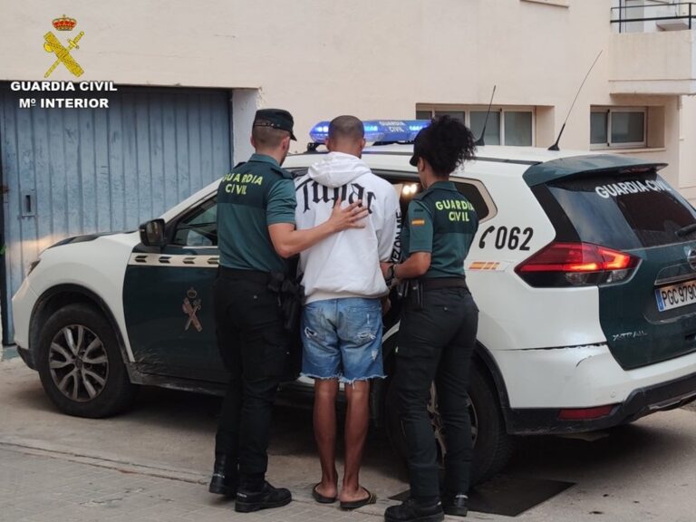 Detenidos 4 menores y un joven por una reyerta en las fiestas de Sanet y Negrals